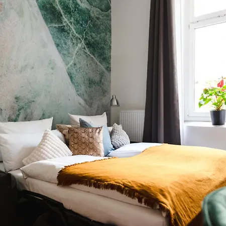 Oomph The Grand Group & Family Retreat