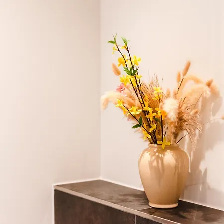 Oomph The Grand Group & Family Retreat *