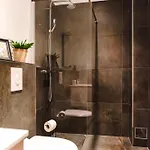 Oomph The Grand Group & Family Retreat Berlino