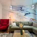 Oomph The Grand Group & Family Retreat Berlino