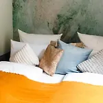 Oomph The Grand Group & Family Retreat