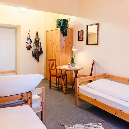 Oomph The Grand Group & Family Retreat Apartment *