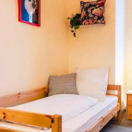 Oomph The Grand Group & Family Retreat Apartment Berlin