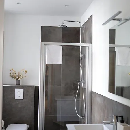 Oomph The Grand Group & Family Retreat Apartman Berlin