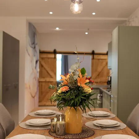 Apartman Oomph The Grand Group & Family Retreat *