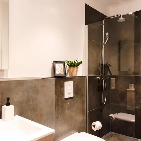 Oomph The Grand Group & Family Retreat Appartement *