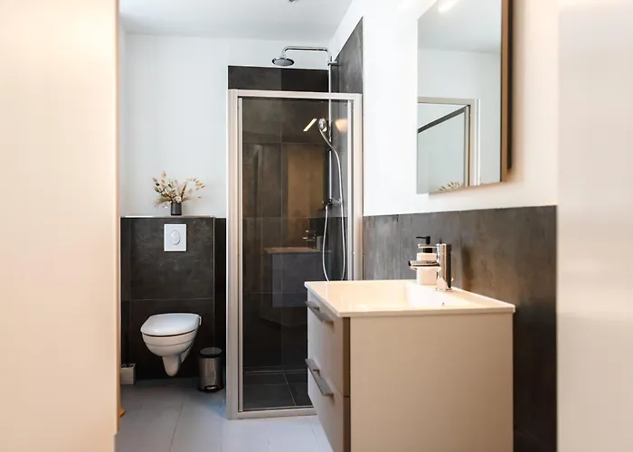 Oomph The Grand Group & Family Retreat *