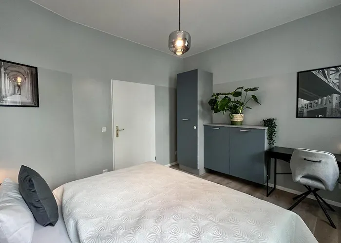 Oomph The Grand Group & Family Retreat Apartament