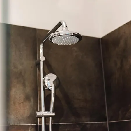 Apartment Oomph The Grand Group & Family Retreat