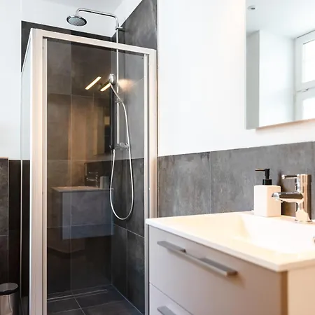 Oomph The Grand Group & Family Retreat *