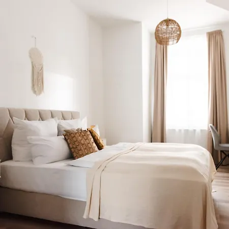 Apartment Oomph The Grand Group & Family Retreat Berlin