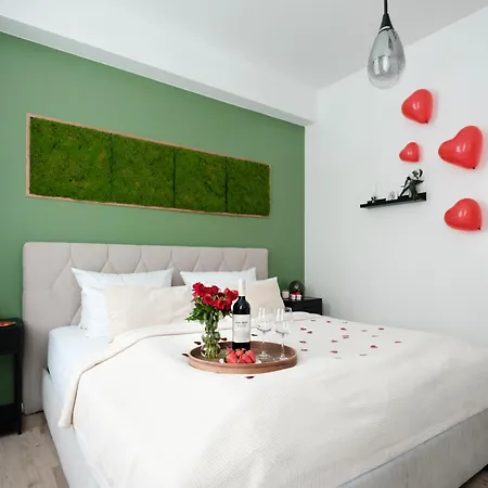 Oomph The Grand Group & Family Retreat Berlino