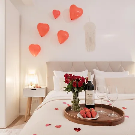 Oomph The Grand Group & Family Retreat *