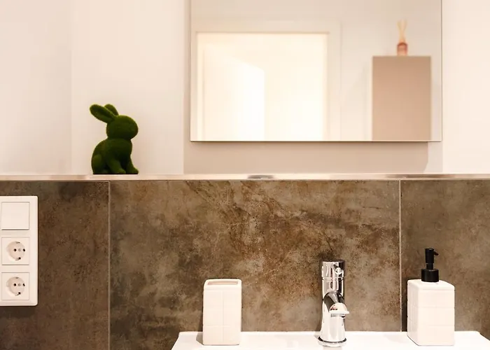 Oomph The Grand Group & Family Retreat * Berlino