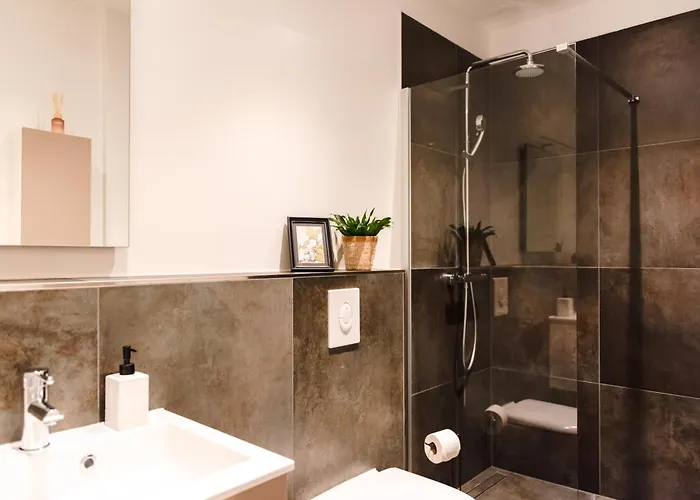 Oomph The Grand Group & Family Retreat Apartamento *