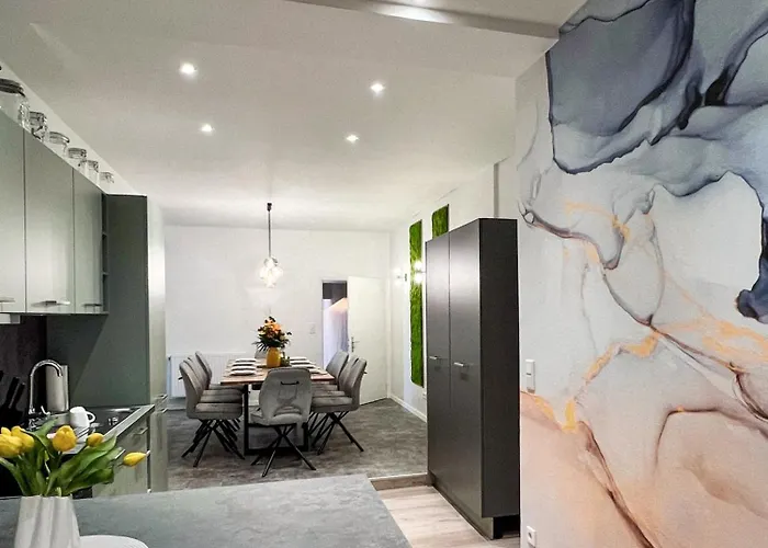 Oomph The Grand Group & Family Retreat * Berlin