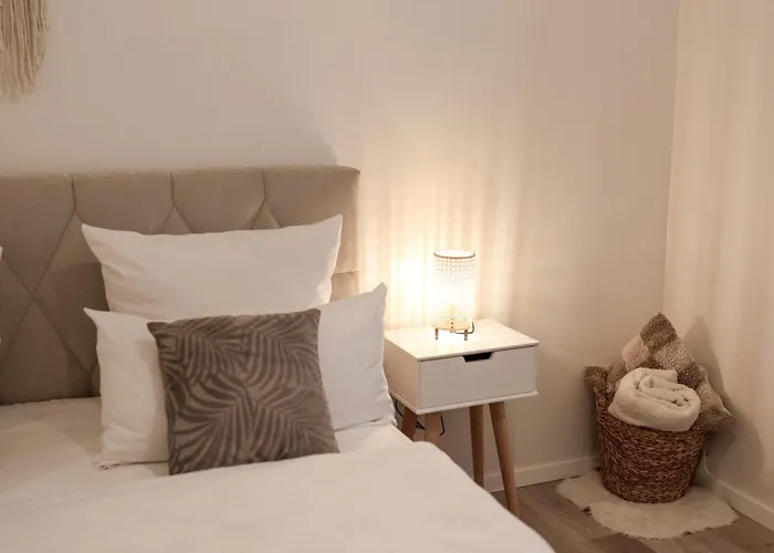 Oomph The Grand Group & Family Retreat