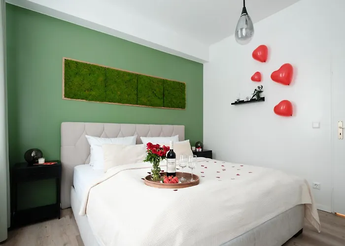 Oomph The Grand Group & Family Retreat Berlino