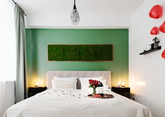 Oomph The Grand Group & Family Retreat Apartman