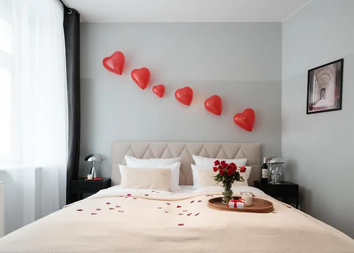 Oomph The Grand Group & Family Retreat Apartman *